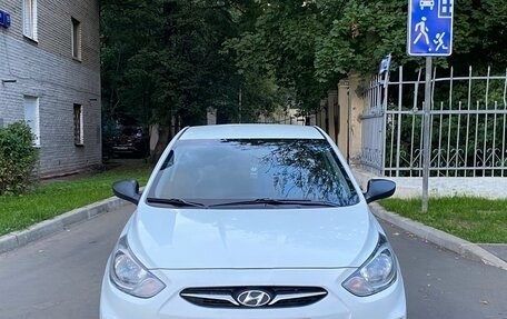 Hyundai Solaris II рестайлинг, 2013 год, 780 000 рублей, 7 фотография
