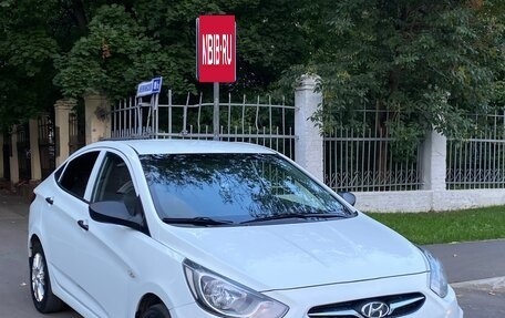 Hyundai Solaris II рестайлинг, 2013 год, 780 000 рублей, 1 фотография