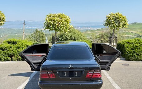 Mercedes-Benz E-Класс, 1999 год, 820 000 рублей, 10 фотография