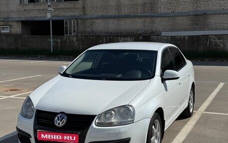 Volkswagen Jetta VI, 2009 год, 475 000 рублей, 1 фотография