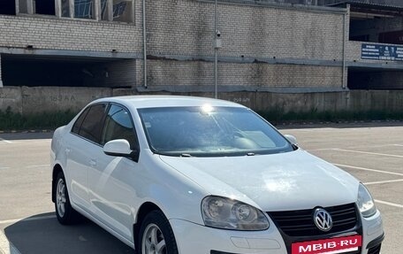 Volkswagen Jetta VI, 2009 год, 475 000 рублей, 3 фотография