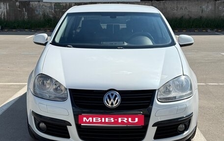 Volkswagen Jetta VI, 2009 год, 475 000 рублей, 2 фотография