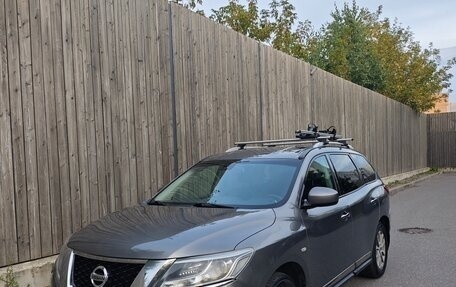 Nissan Pathfinder, 2015 год, 1 430 000 рублей, 1 фотография