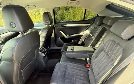 Skoda Superb III рестайлинг, 2017 год, 2 050 000 рублей, 9 фотография
