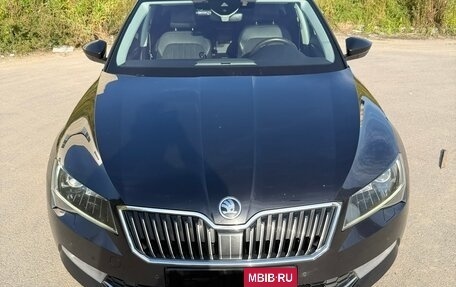 Skoda Superb III рестайлинг, 2017 год, 2 050 000 рублей, 5 фотография