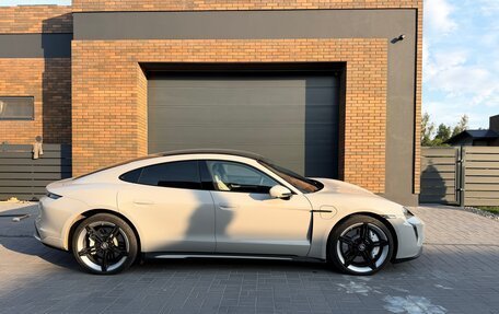 Porsche Taycan I, 2022 год, 10 000 000 рублей, 2 фотография