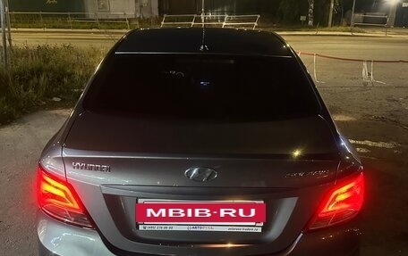 Hyundai Solaris II рестайлинг, 2015 год, 950 000 рублей, 9 фотография