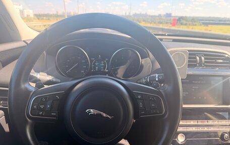 Jaguar XE I рестайлинг, 2016 год, 1 450 000 рублей, 12 фотография