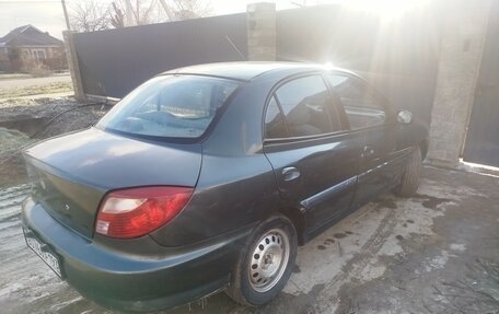 KIA Rio II, 2000 год, 135 000 рублей, 2 фотография