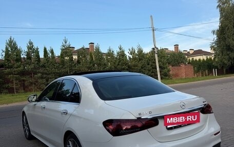 Mercedes-Benz E-Класс, 2022 год, 5 400 000 рублей, 4 фотография