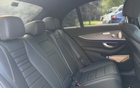 Mercedes-Benz E-Класс, 2022 год, 5 400 000 рублей, 18 фотография