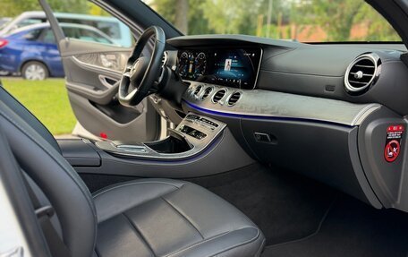 Mercedes-Benz E-Класс, 2022 год, 5 400 000 рублей, 16 фотография