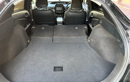 Toyota Prius IV XW50, 2017 год, 1 550 000 рублей, 15 фотография