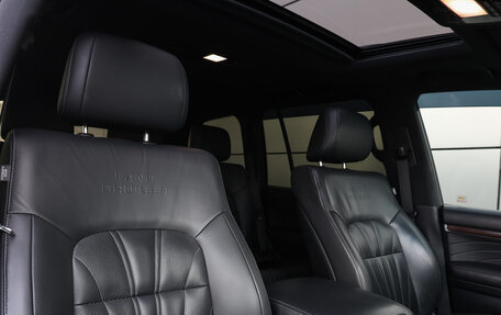 Toyota Land Cruiser 200, 2020 год, 8 998 000 рублей, 9 фотография