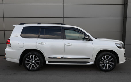Toyota Land Cruiser 200, 2020 год, 8 998 000 рублей, 4 фотография
