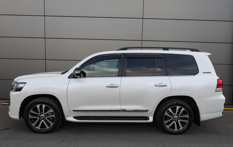 Toyota Land Cruiser 200, 2020 год, 8 998 000 рублей, 8 фотография