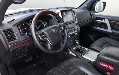 Toyota Land Cruiser 200, 2020 год, 8 998 000 рублей, 15 фотография