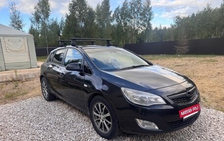 Opel Astra J, 2011 год, 550 000 рублей, 2 фотография