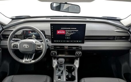 Toyota RAV4, 2026 год, 4 850 000 рублей, 10 фотография