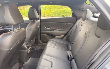 Hyundai Elantra, 2023 год, 2 000 000 рублей, 18 фотография