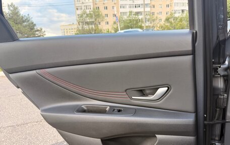 Hyundai Elantra, 2023 год, 2 000 000 рублей, 21 фотография