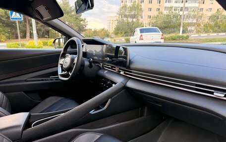 Hyundai Elantra, 2023 год, 2 000 000 рублей, 23 фотография
