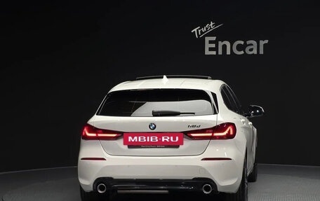 BMW 1 серия, 2021 год, 2 410 000 рублей, 4 фотография