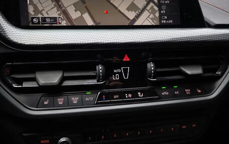 BMW 1 серия, 2021 год, 2 410 000 рублей, 9 фотография