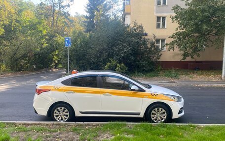 Hyundai Solaris II рестайлинг, 2018 год, 690 000 рублей, 9 фотография