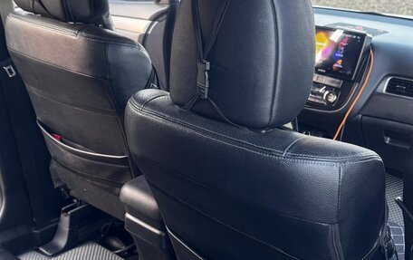 Mitsubishi Outlander III рестайлинг 3, 2013 год, 1 600 000 рублей, 12 фотография
