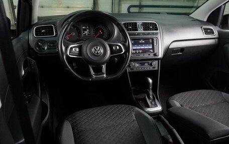 Volkswagen Polo VI (EU Market), 2018 год, 1 399 000 рублей, 6 фотография