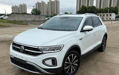 Volkswagen T-Roc I, 2023 год, 1 500 000 рублей, 1 фотография