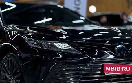 Toyota Camry, 2021 год, 3 390 000 рублей, 4 фотография