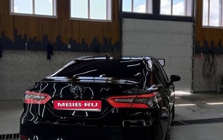 Toyota Camry, 2021 год, 3 390 000 рублей, 6 фотография