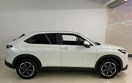 Honda Vezel, 2023 год, 1 330 000 рублей, 4 фотография