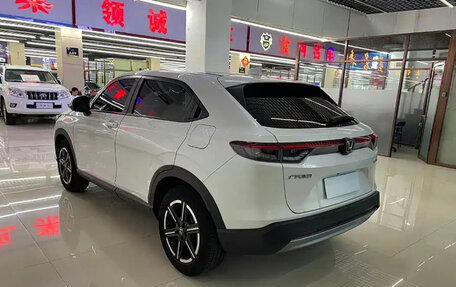 Honda Vezel, 2023 год, 1 330 000 рублей, 8 фотография