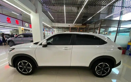 Honda Vezel, 2023 год, 1 330 000 рублей, 9 фотография