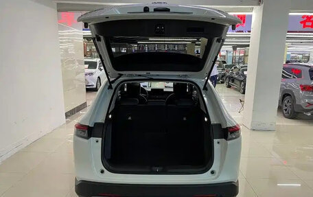 Honda Vezel, 2023 год, 1 330 000 рублей, 14 фотография