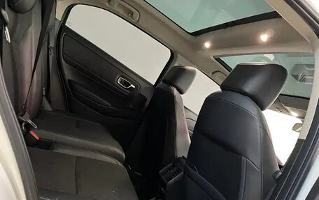 Honda Vezel, 2023 год, 1 330 000 рублей, 16 фотография