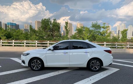 Ford Escort, 2022 год, 890 000 рублей, 4 фотография