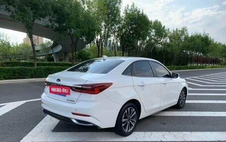 Ford Escort, 2022 год, 890 000 рублей, 6 фотография