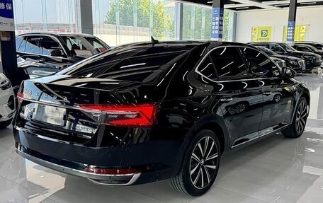 Skoda Superb III рестайлинг, 2023 год, 1 945 000 рублей, 4 фотография