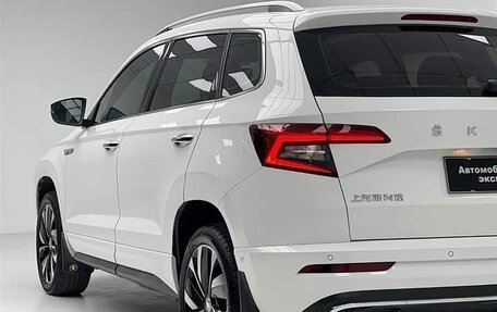 Skoda Karoq I, 2022 год, 1 745 000 рублей, 4 фотография