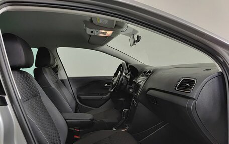 Volkswagen Polo VI (EU Market), 2018 год, 1 310 000 рублей, 13 фотография