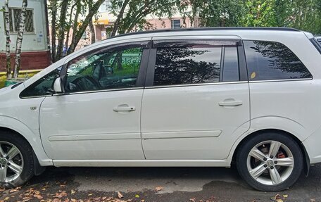 Opel Zafira B, 2011 год, 585 000 рублей, 3 фотография