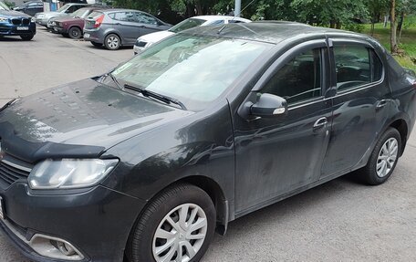 Renault Logan II, 2015 год, 750 000 рублей, 2 фотография
