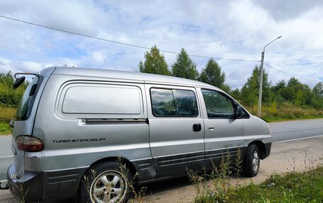 Hyundai Starex I рестайлинг, 2004 год, 365 000 рублей, 2 фотография