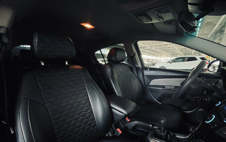 Chevrolet Cruze II, 2013 год, 800 000 рублей, 9 фотография