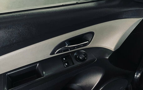 Chevrolet Cruze II, 2013 год, 800 000 рублей, 16 фотография