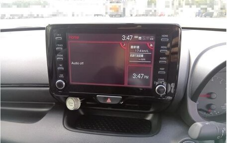 Toyota Yaris, 2021 год, 1 500 000 рублей, 12 фотография